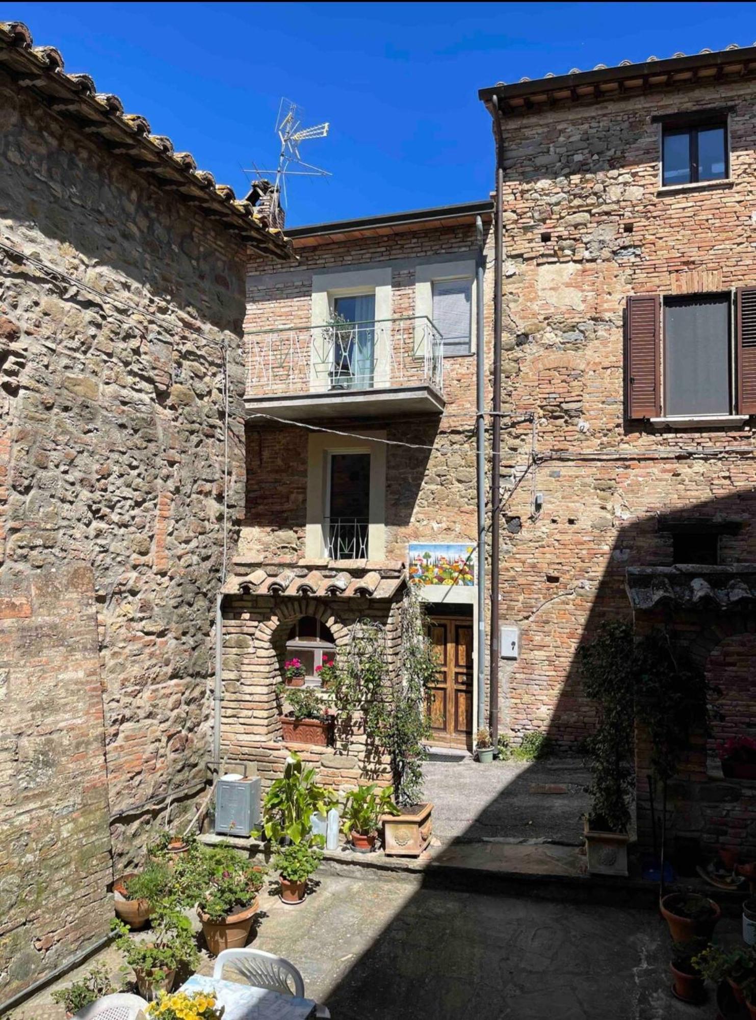 Casa Il Sole, Vicino Deruta Assisi Perugia Monte Falco Экстерьер фото